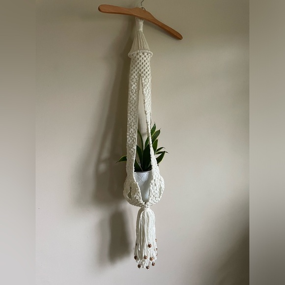 Vintage Boho Macrame Plant Hanger Braided Bohemian Home Decor Hand Made - Picture 1 of 8